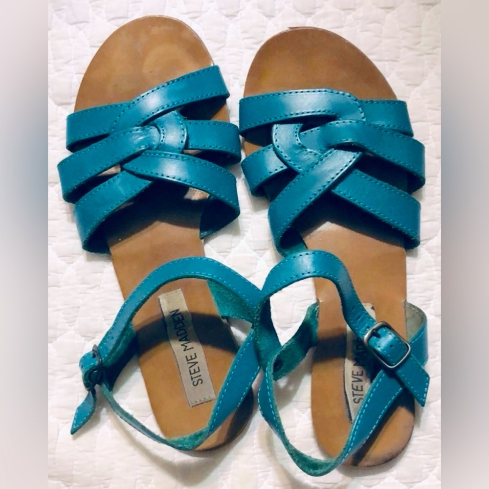 Steve Madden flat sandals size 38